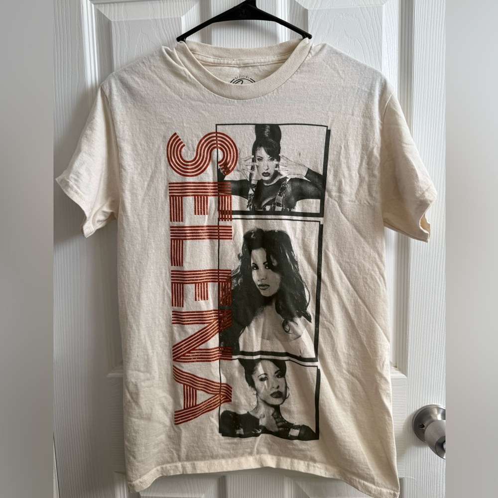 Selena Quintanilla T shirt size small